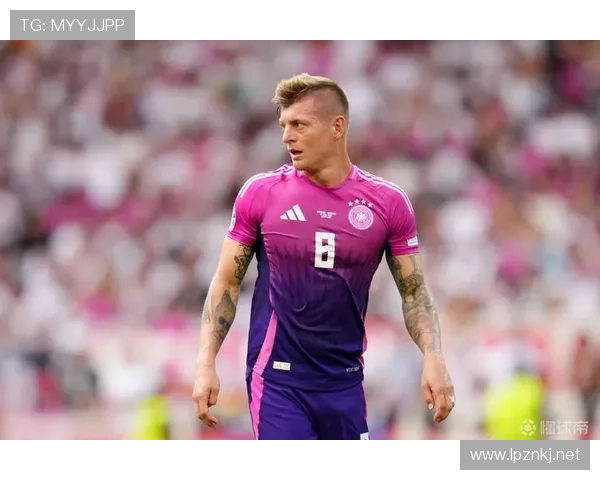 维蒂尼亚 vs 克罗斯：传球风格与组织逻辑差异