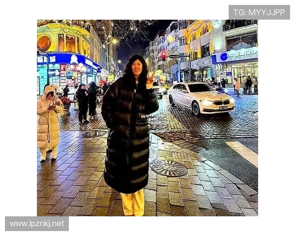 李盈莹训练完直接拎爱马仕去吃米其林，这谁顶得住啊