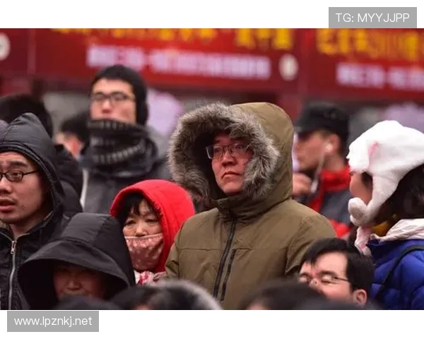 放在八卦群里，高亭宇就是那种球场邻家大哥，下了场像有私人管家的富家公子，听着就离谱