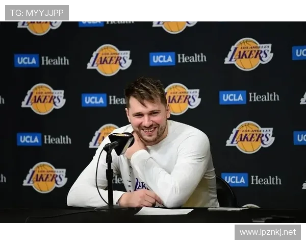 东契奇关键挡拆拉开空间提升球队季后赛得分效率